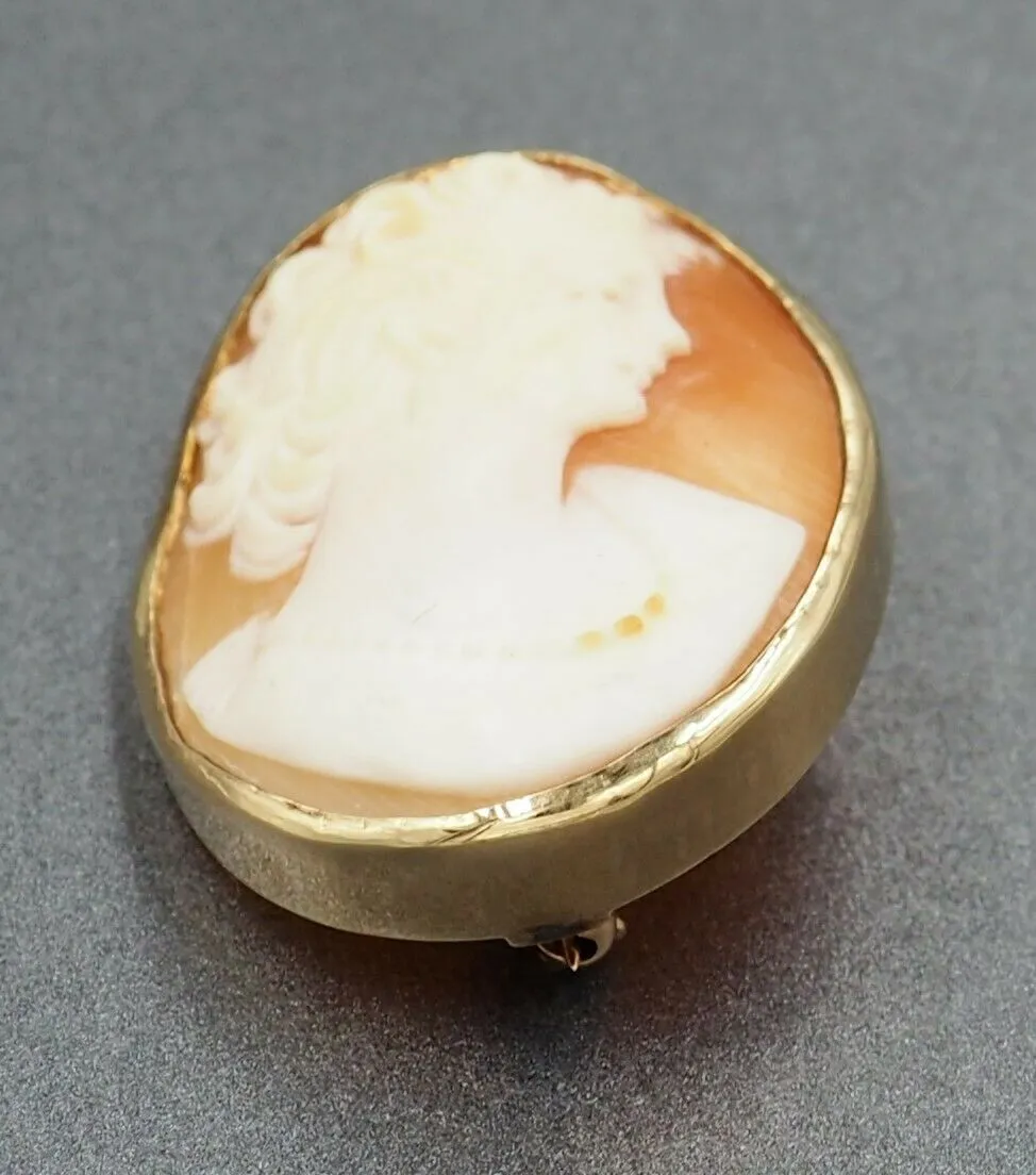 9ct Yellow Gold Shell Cameo Brooch