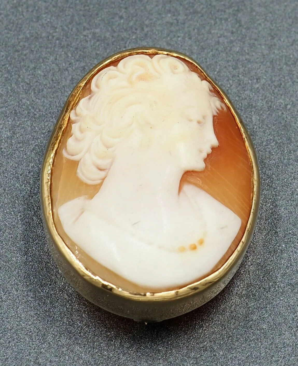 9ct Yellow Gold Shell Cameo Brooch
