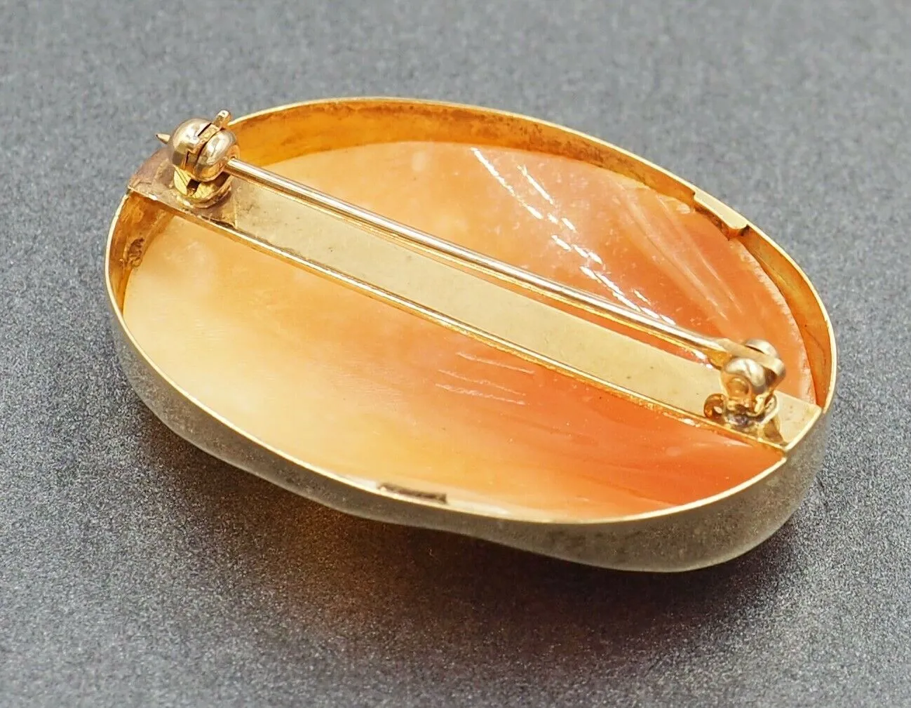 9ct Yellow Gold Shell Cameo Brooch