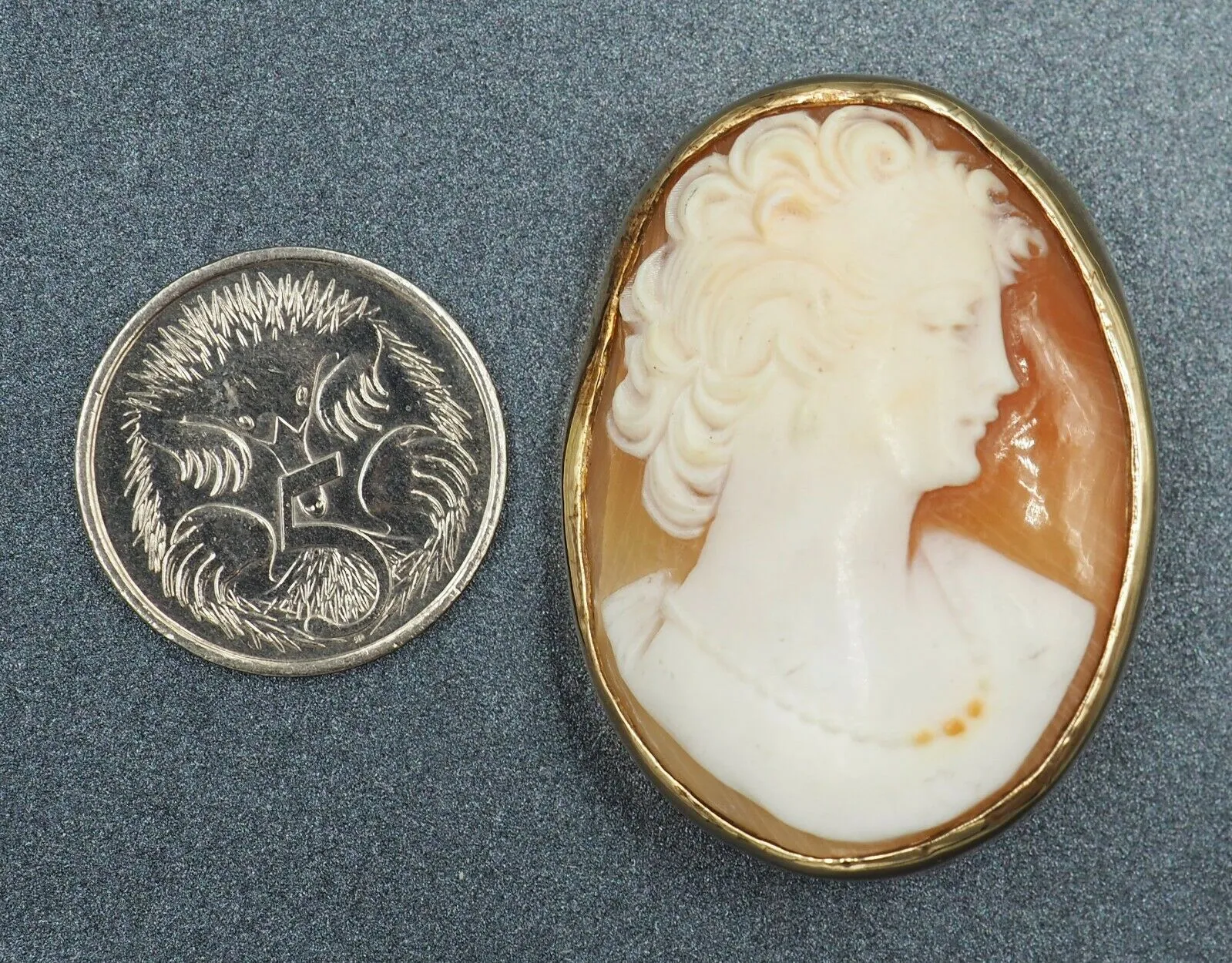 9ct Yellow Gold Shell Cameo Brooch
