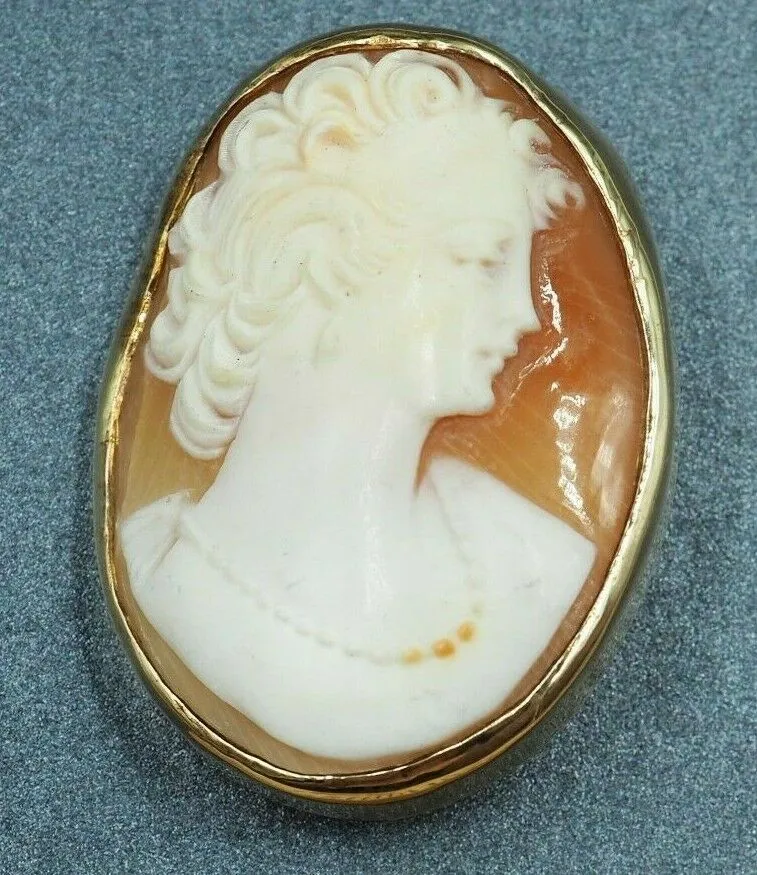 9ct Yellow Gold Shell Cameo Brooch