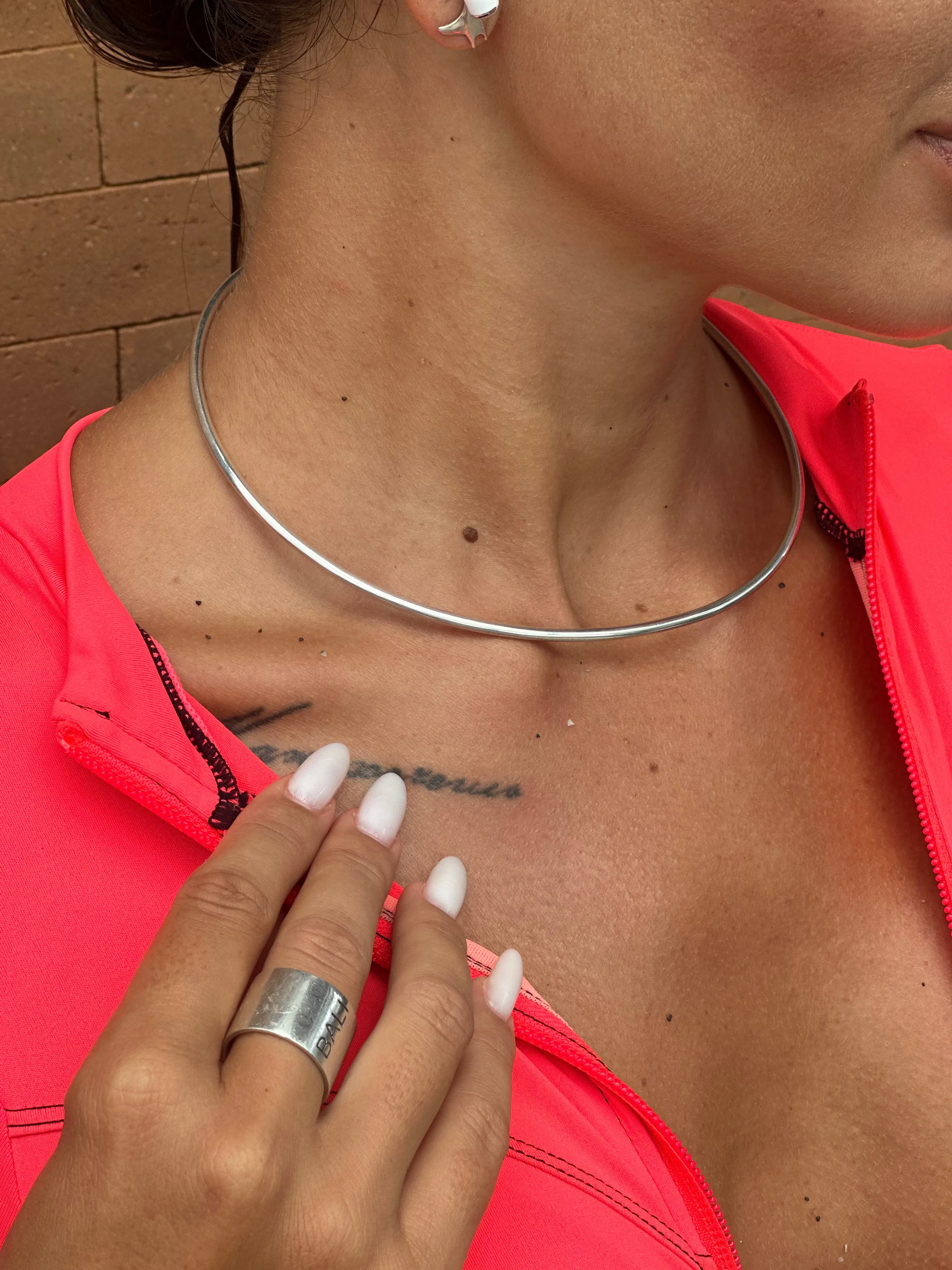 Arc necklace