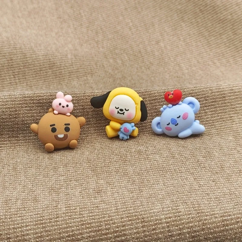 Cute Sweet Pin Animal Cartoon Character Resin Unisex Brooches