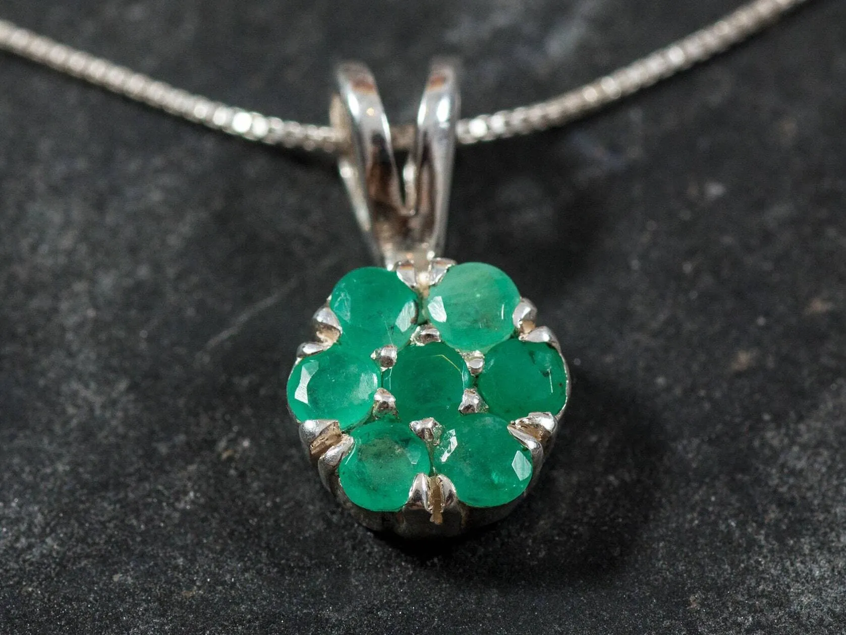 Emerald Flower Necklace - Dainty Emerald Pendant - Emerald Daisy Necklace