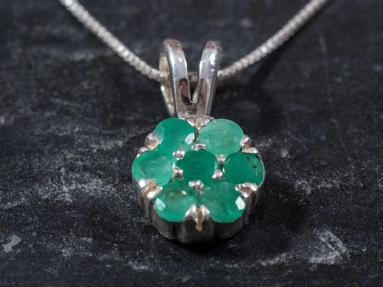 Emerald Flower Necklace - Dainty Emerald Pendant - Emerald Daisy Necklace