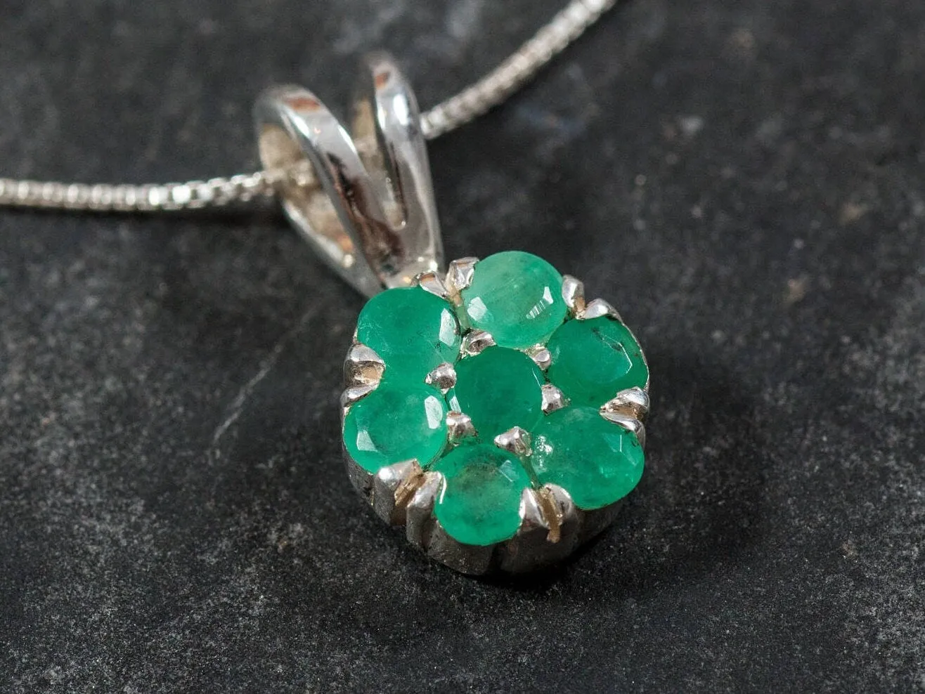 Emerald Flower Necklace - Dainty Emerald Pendant - Emerald Daisy Necklace