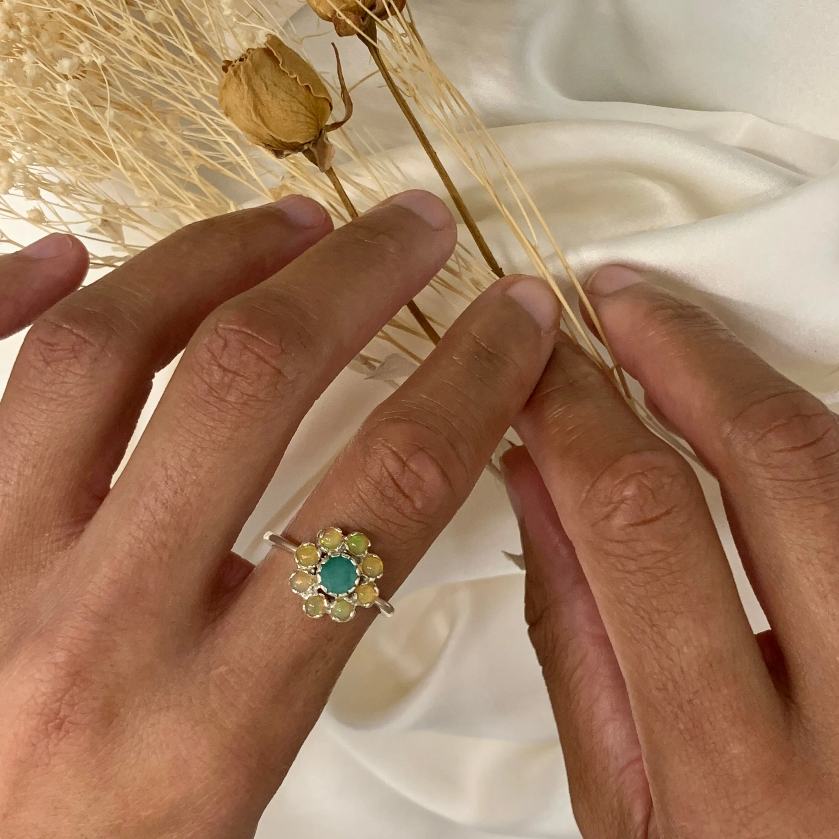 Emerald Flower Ring - Opal Daisy Ring - Flower Vintage Ring
