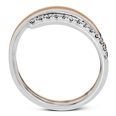Fashion Ring in 18k Gold with Diamonds